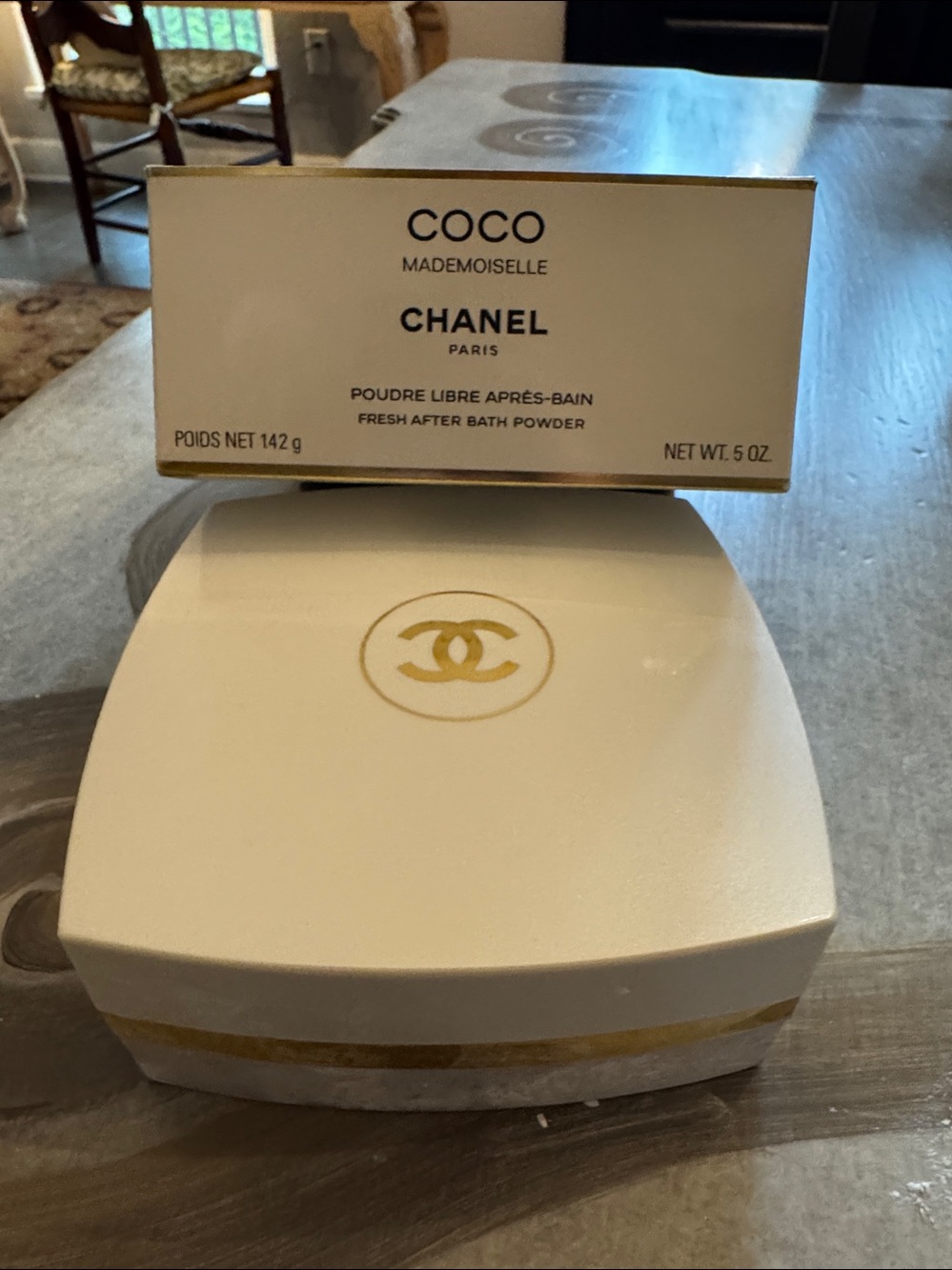 EMPTY CHANEL Coco Mademoiselle body Powder Container in White and Gold - Picture 3 of 3
